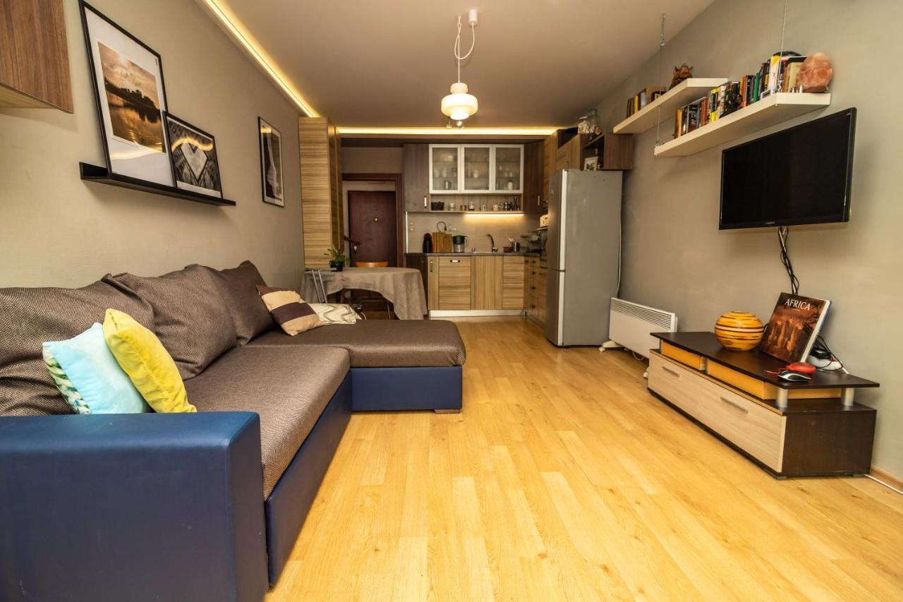 Apartment Tsar Guitar Aprt / Metro Station